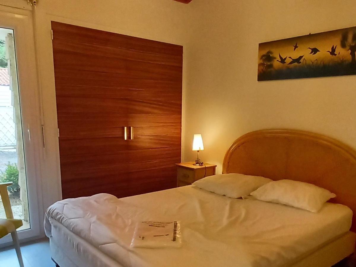 Charmant Pavillon A Saint-Jean-De-Monts: 2 Chambres, Proche Plage, Foret Et Commerces, Jardin Clos - Fr-1-323-259 מראה חיצוני תמונה