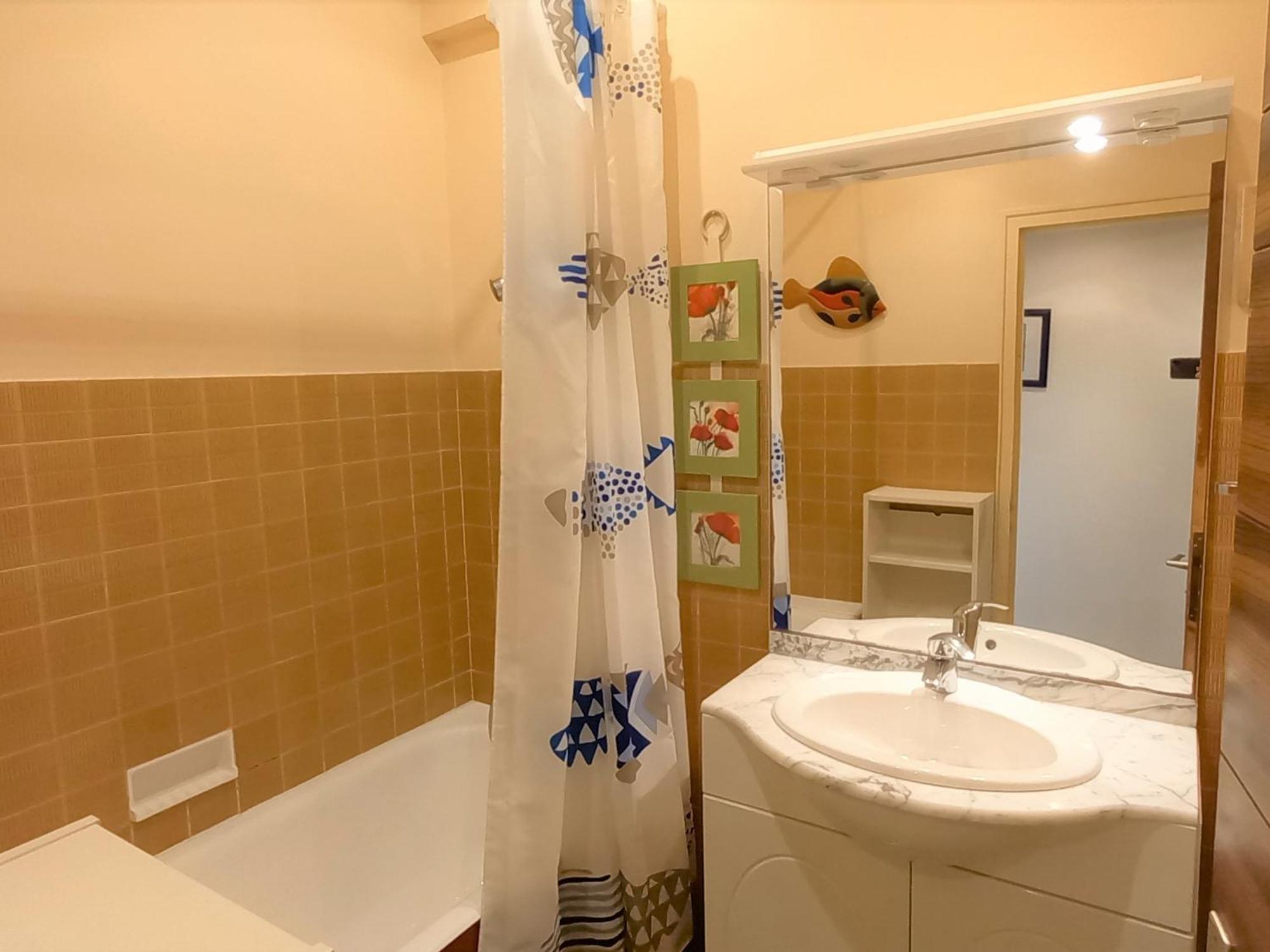 Charmant Pavillon A Saint-Jean-De-Monts: 2 Chambres, Proche Plage, Foret Et Commerces, Jardin Clos - Fr-1-323-259 מראה חיצוני תמונה